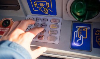 ATM’den Yatırdığım Para Hesabımda Gözükmüyor? Ne Zaman Geçer?